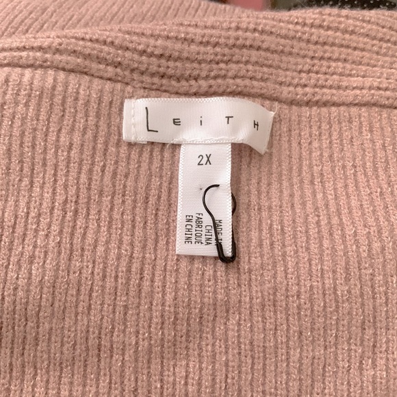 Leith Plus Size Blush Off The Shoulder Sweater - Picture 2 of 6